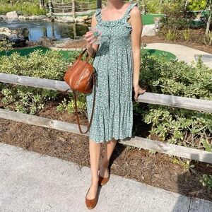 Boutique green floral midi dress